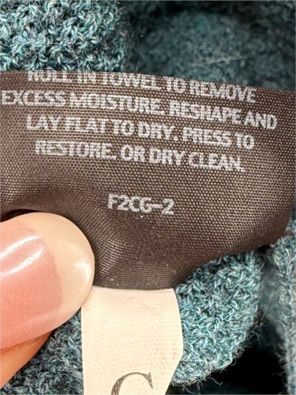 EILEEN FISHER Superfine Merino Poncho in Regenerative Wool Basic Length Teal O/S - Picture 8 of 10